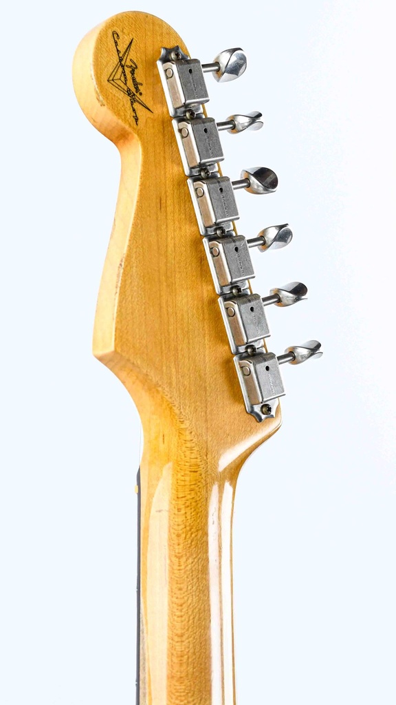 Fender Custom Shop '62 Stratocaster Hardtail Vintage White Relic 2022 | The  Fellowship of Acoustics